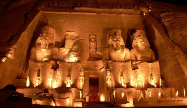 Cheap-Tripping-to-Abu-Simbel-Temples-By-Flight