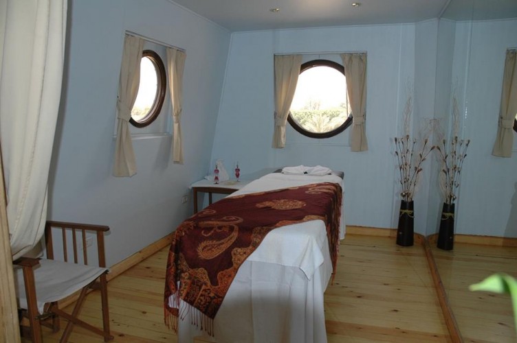 Nile Dolphin Massage Cabin