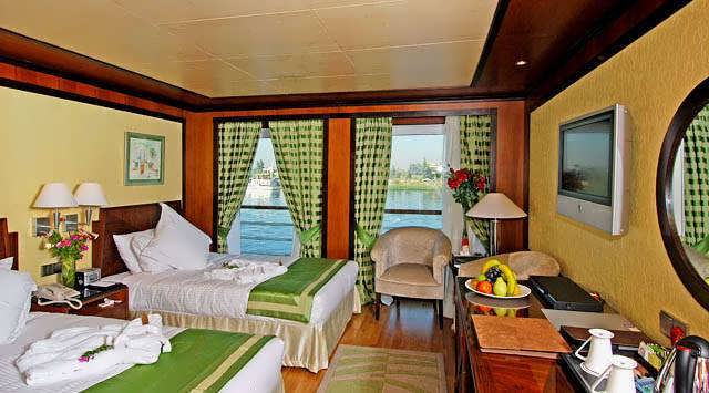 amarco-ii-nile-cruise-junior-suite-3