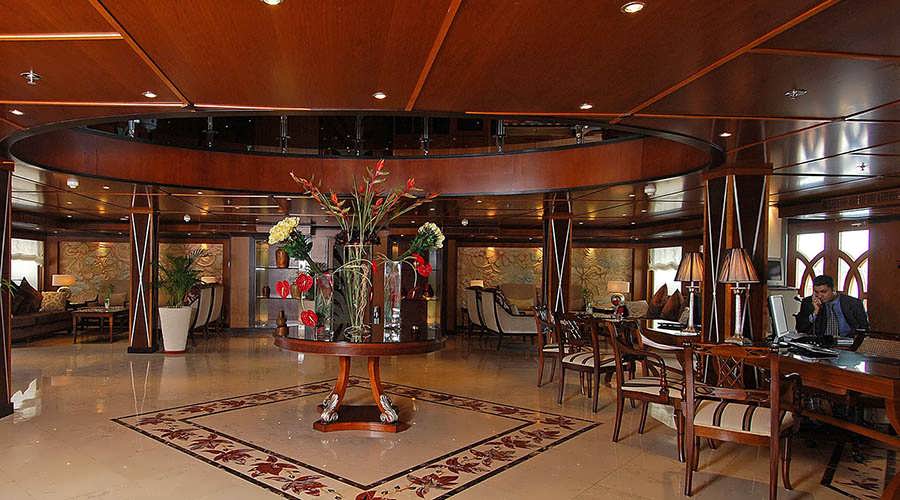 amarco-ii-nile-cruise-lobby